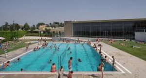 Las piscinas favorecen el contagio d epiojos